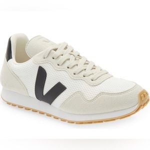 NWOT Veja SDU Rec sneakers.  Size 7 (Eur 38).